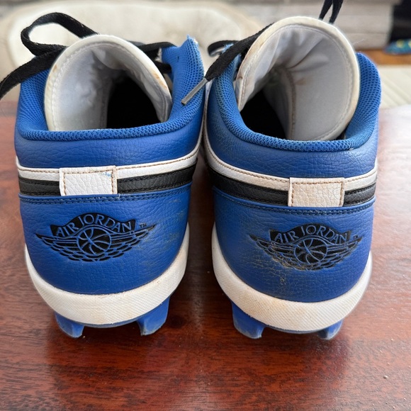 Nike Air Jordan Royal Blue and White Cleats - Picture 6 of 6